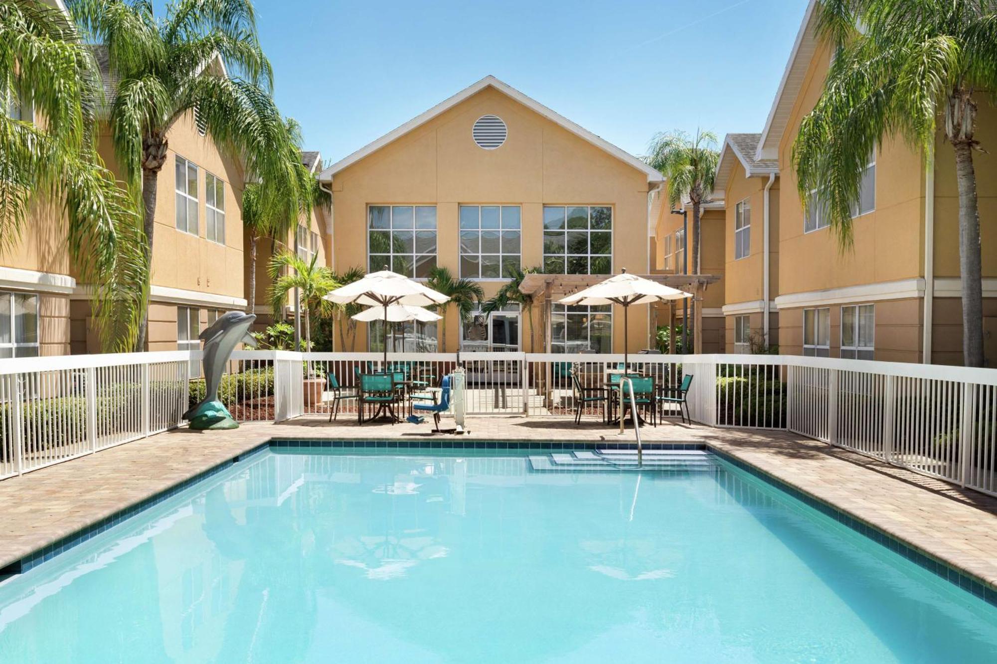 Homewood Suites By Hilton St. Petersburg Κλιαργουότερ Εξωτερικό φωτογραφία